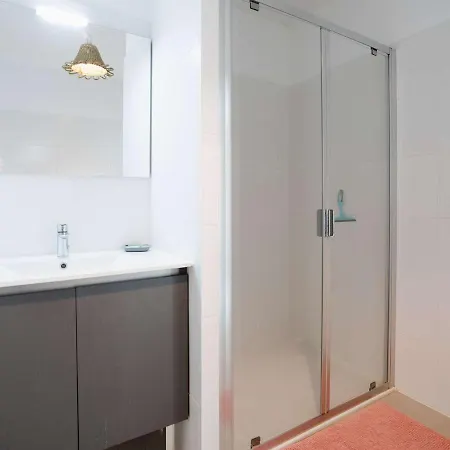 Lumineux Et Climatise Avec Wifi Et Parking A Narbonne-plage - Fr-1-409-202 Apartment *