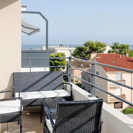 Lumineux Et Climatise Avec Wifi Et Parking A Narbonne-plage - Fr-1-409-202 *