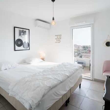 Lumineux Et Climatise Avec Wifi Et Parking A Narbonne-plage - Fr-1-409-202 *