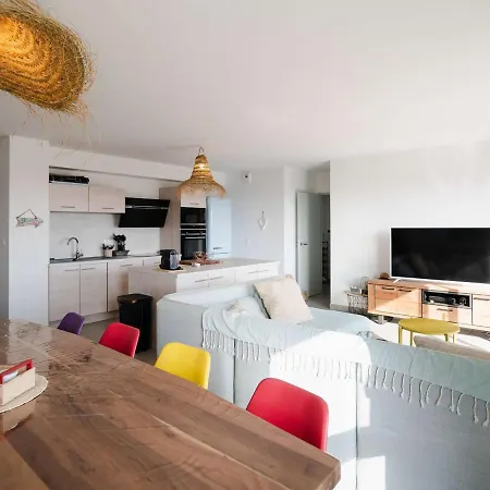 Lumineux Et Climatise Avec Wifi Et Parking A Narbonne-plage - Fr-1-409-202 Apartment *