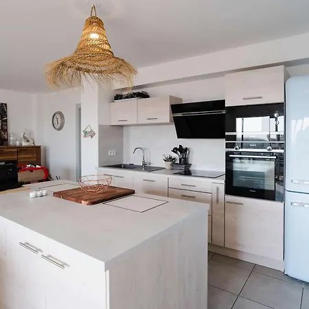 Lumineux Et Climatise Avec Wifi Et Parking A Narbonne-plage - Fr-1-409-202 Διαμέρισμα *
