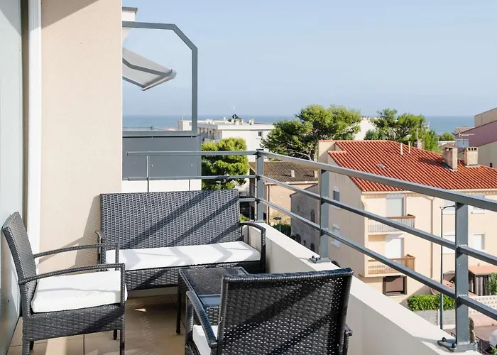 Lumineux Et Climatise Avec Wifi Et Parking A Narbonne-plage - Fr-1-409-202 *